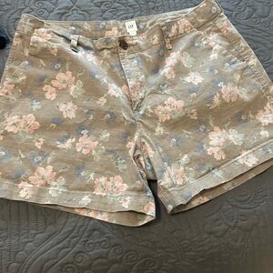 GAP Tan and Pink Bermuda Shorts Floral Design